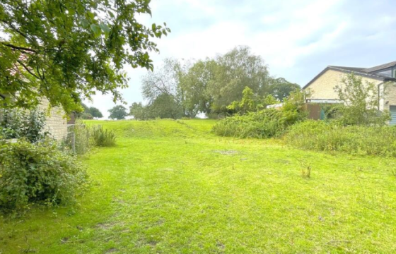 Plot for sale min Witham on the Hill photo